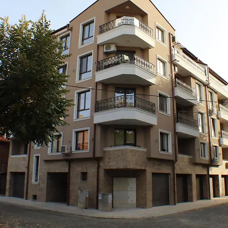 Beautiful Free Parking Garage Apartment Plowdiw
