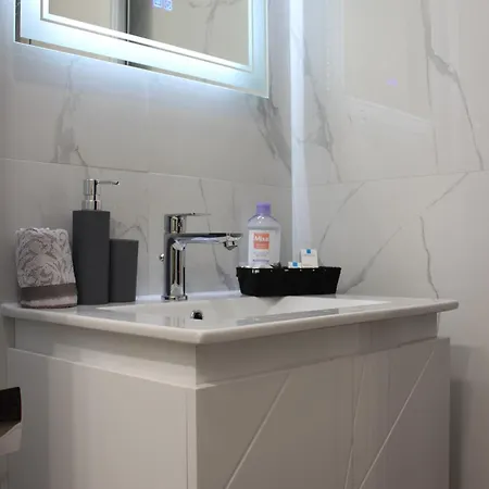 Beautiful Free Parking Garage *