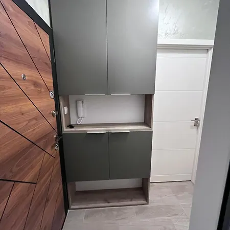 Beautiful Free Parking Garage Apartment Plowdiw