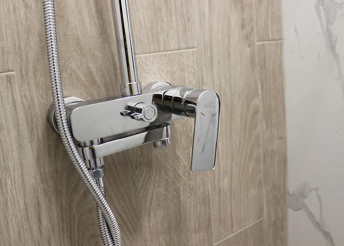 Beautiful Free Parking Garage Apartmán *