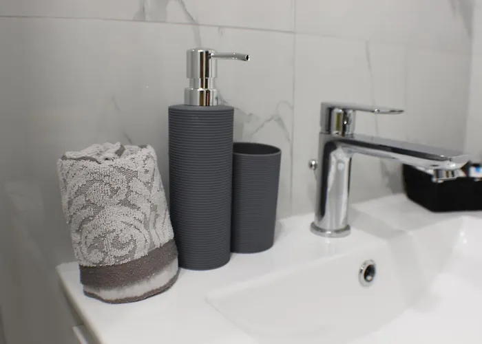 Beautiful Free Parking Garage Apartmán *